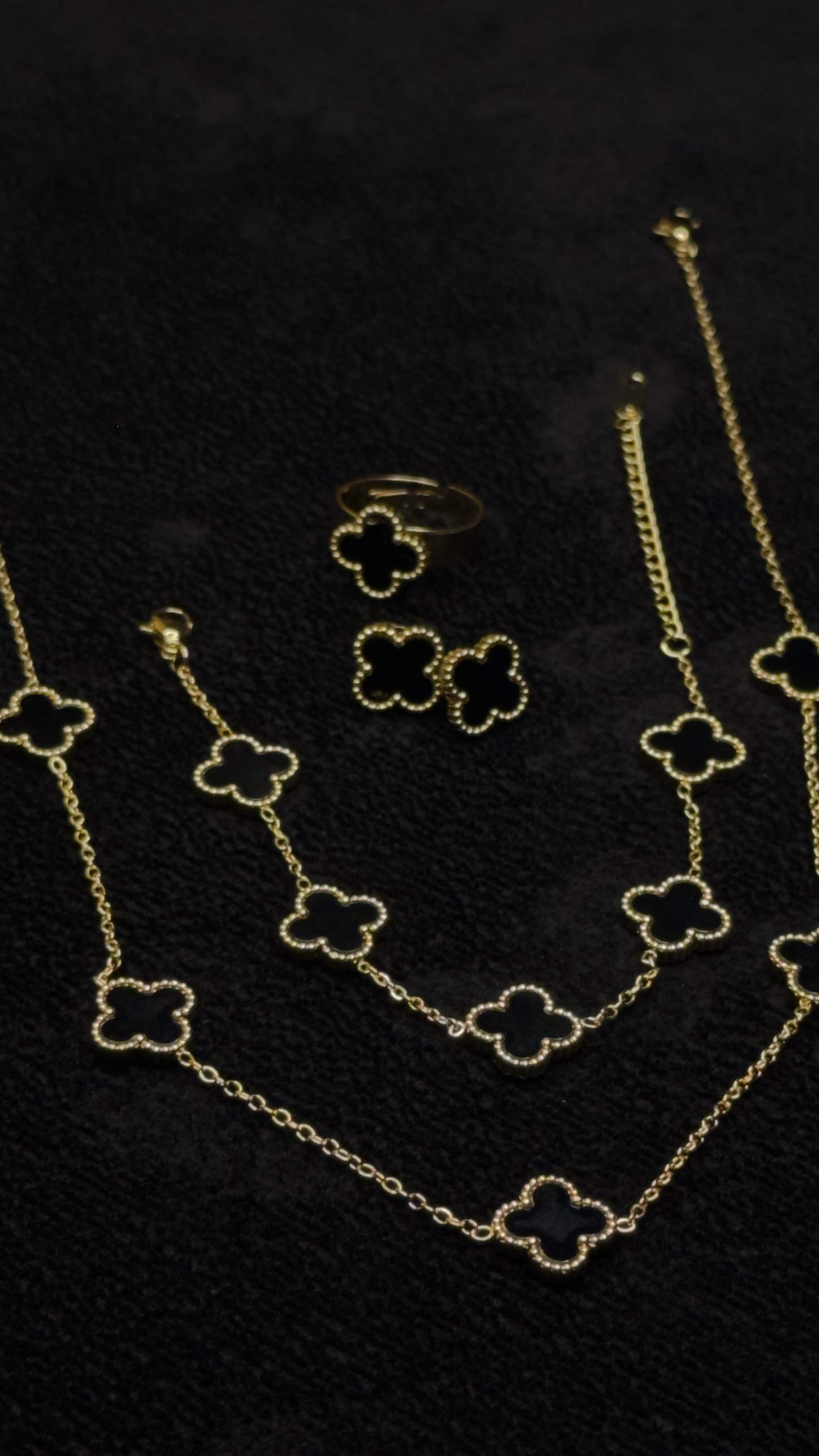 Clover sets